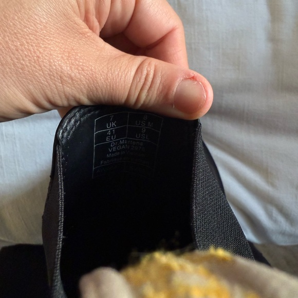 Doc Marten Vegan Leather Chelsea Boots - 9 - Picture 7 of 7